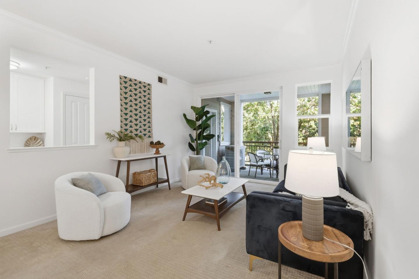 Detail Gallery Image 4 of 32 For 1982 W Bayshore Rd #121,  East Palo Alto,  CA 94303 - 2 Beds | 2 Baths