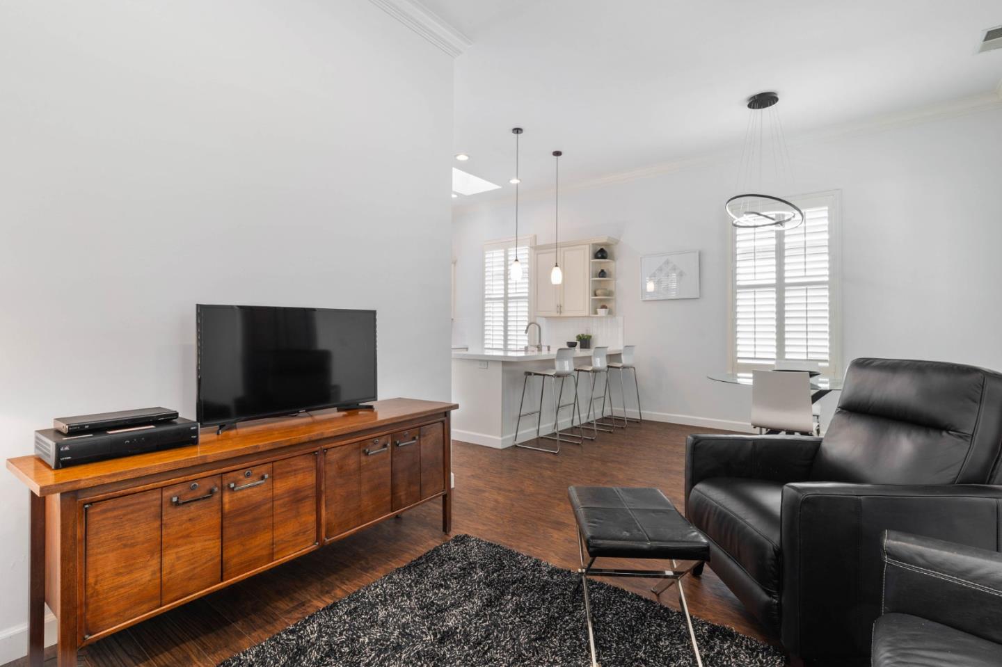 Detail Gallery Image 5 of 43 For 141 N Almaden Blvd, San Jose,  CA 95110 - – Beds | – Baths