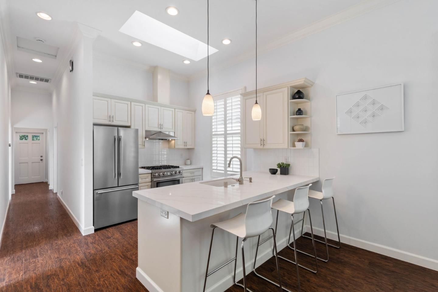 Detail Gallery Image 8 of 43 For 141 N Almaden Blvd, San Jose,  CA 95110 - – Beds | – Baths