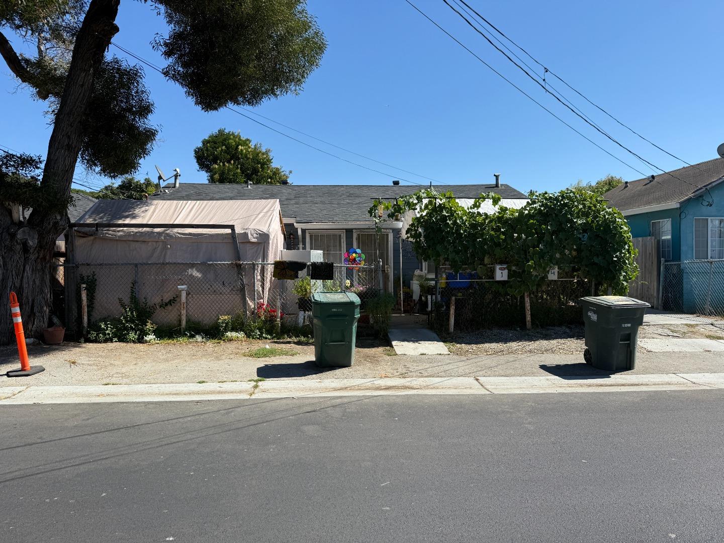 Detail Gallery Image 2 of 11 For 2148 Ralmar Ave, East Palo Alto,  CA 94303 - – Beds | – Baths