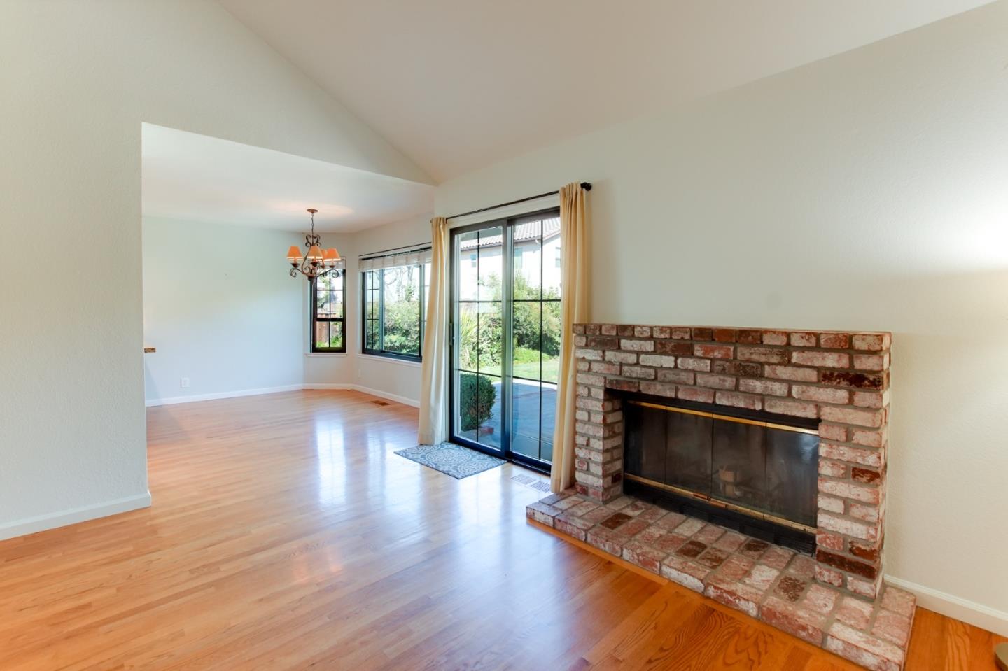 Detail Gallery Image 20 of 49 For 350 Tina Dr, Hollister,  CA 95023 - 4 Beds | 2 Baths