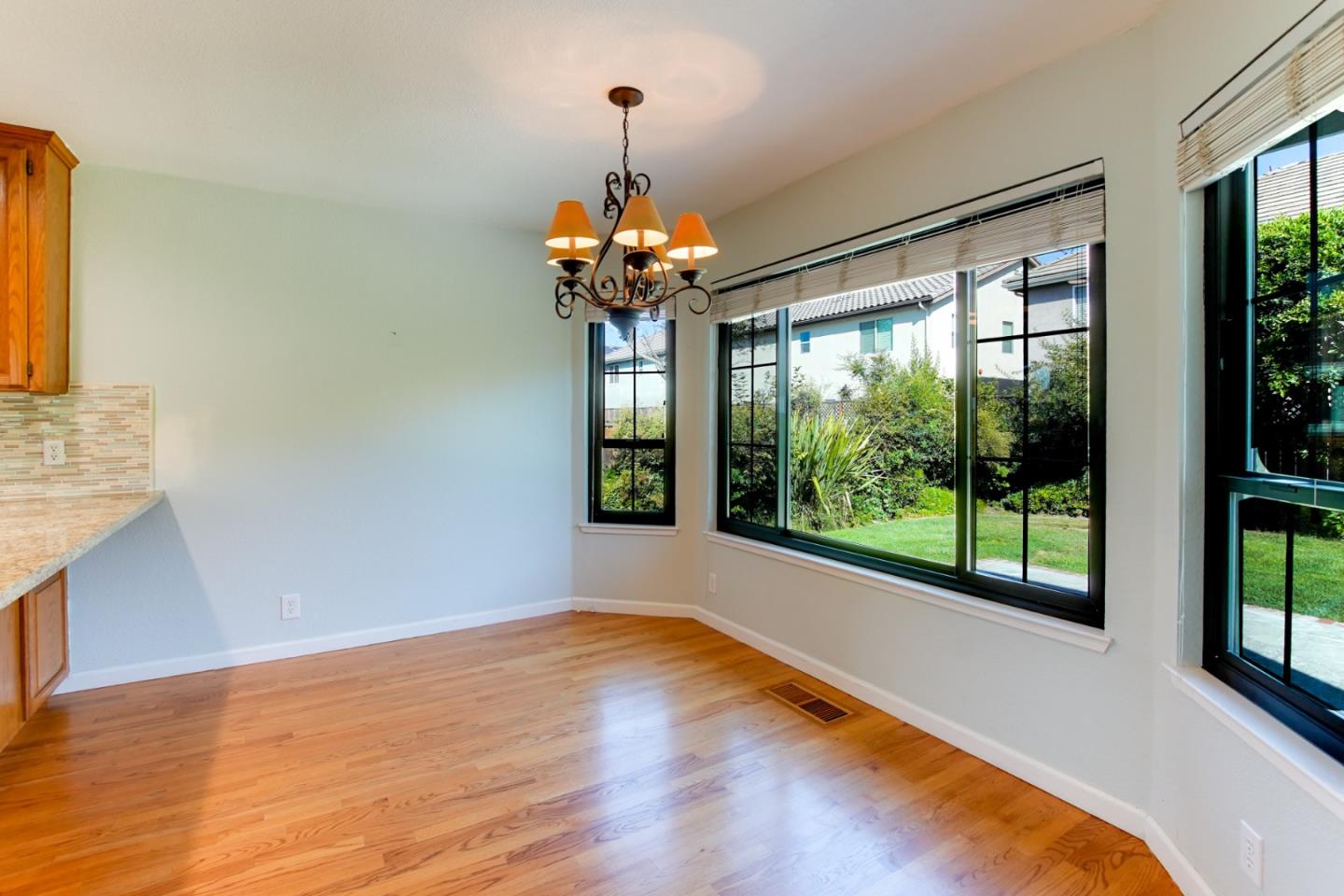 Detail Gallery Image 22 of 49 For 350 Tina Dr, Hollister,  CA 95023 - 4 Beds | 2 Baths