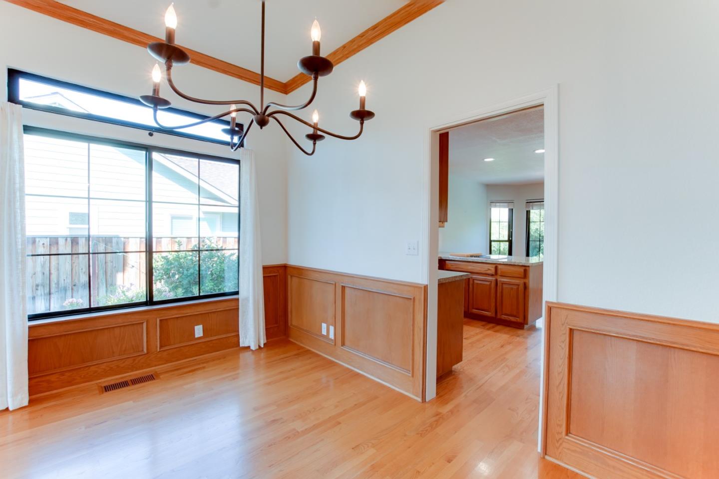 Detail Gallery Image 29 of 49 For 350 Tina Dr, Hollister,  CA 95023 - 4 Beds | 2 Baths