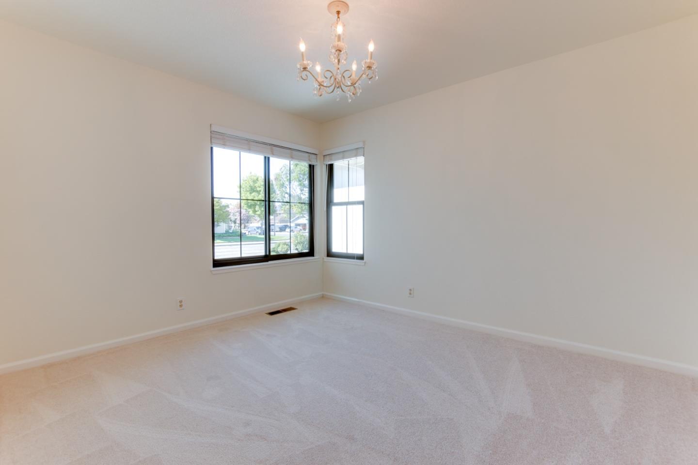 Detail Gallery Image 35 of 49 For 350 Tina Dr, Hollister,  CA 95023 - 4 Beds | 2 Baths