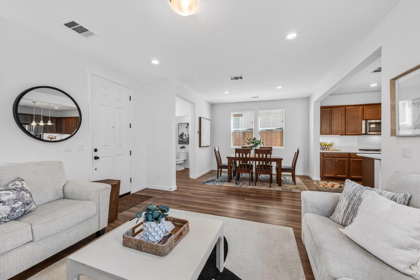 Detail Gallery Image 10 of 44 For 2975 Denali Dr, Marina,  CA 93933 - 3 Beds | 2/1 Baths