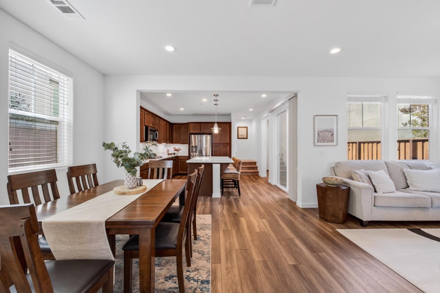 Detail Gallery Image 11 of 44 For 2975 Denali Dr, Marina,  CA 93933 - 3 Beds | 2/1 Baths