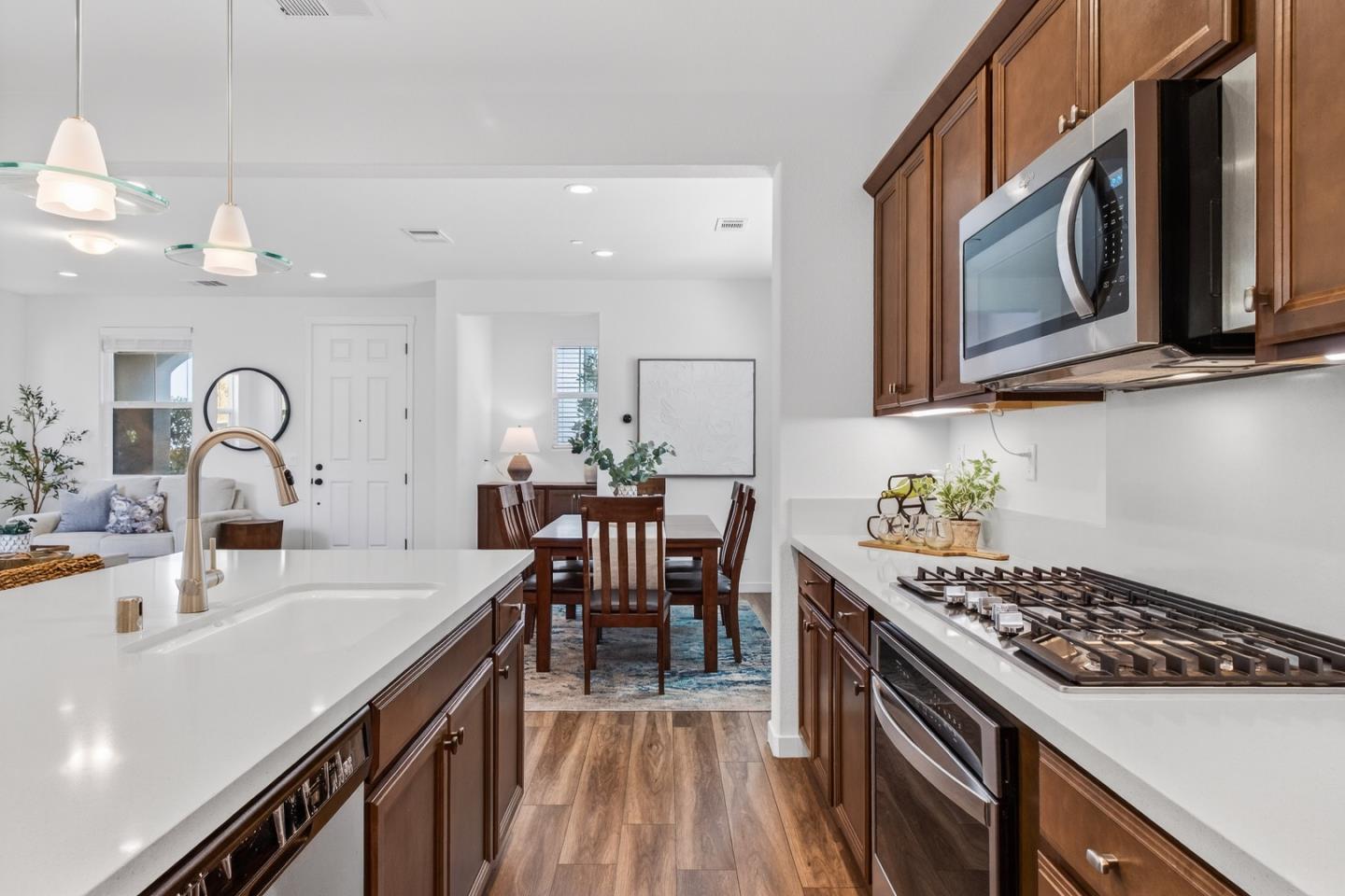 Detail Gallery Image 14 of 44 For 2975 Denali Dr, Marina,  CA 93933 - 3 Beds | 2/1 Baths