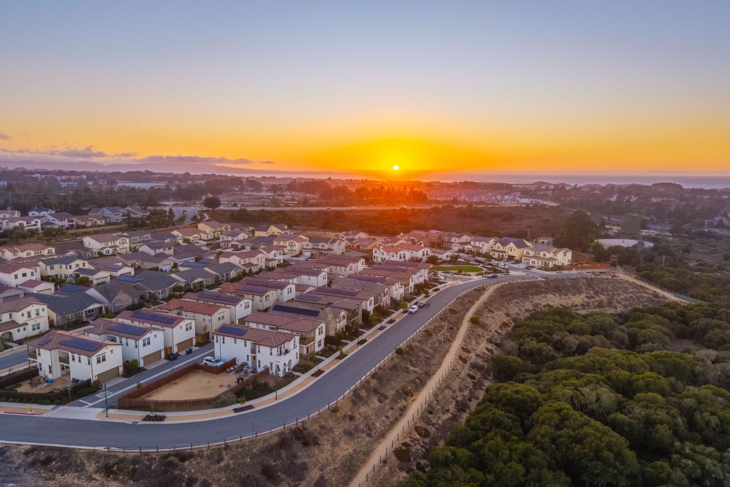 Detail Gallery Image 2 of 44 For 2975 Denali Dr, Marina,  CA 93933 - 3 Beds | 2/1 Baths