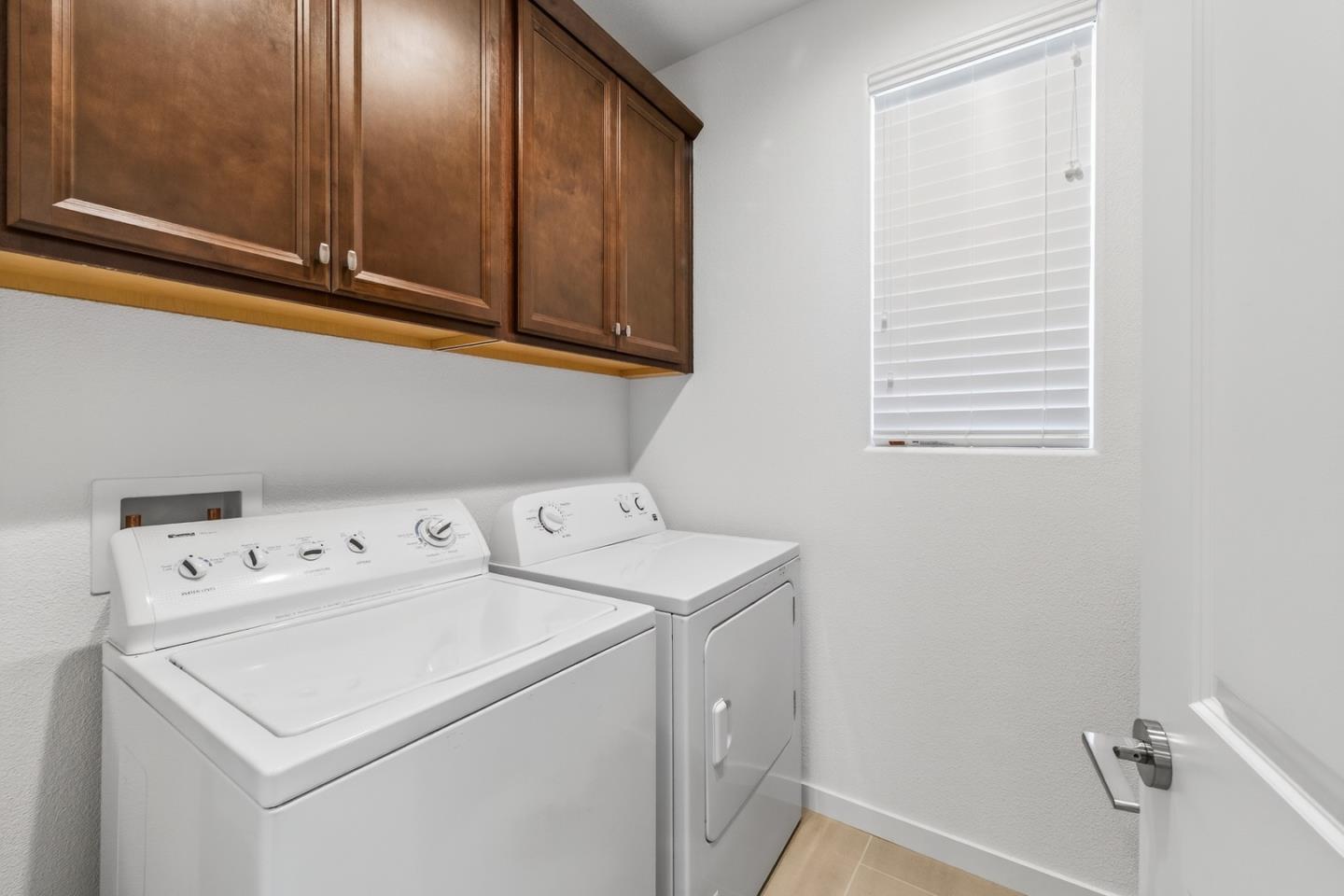 Detail Gallery Image 25 of 44 For 2975 Denali Dr, Marina,  CA 93933 - 3 Beds | 2/1 Baths