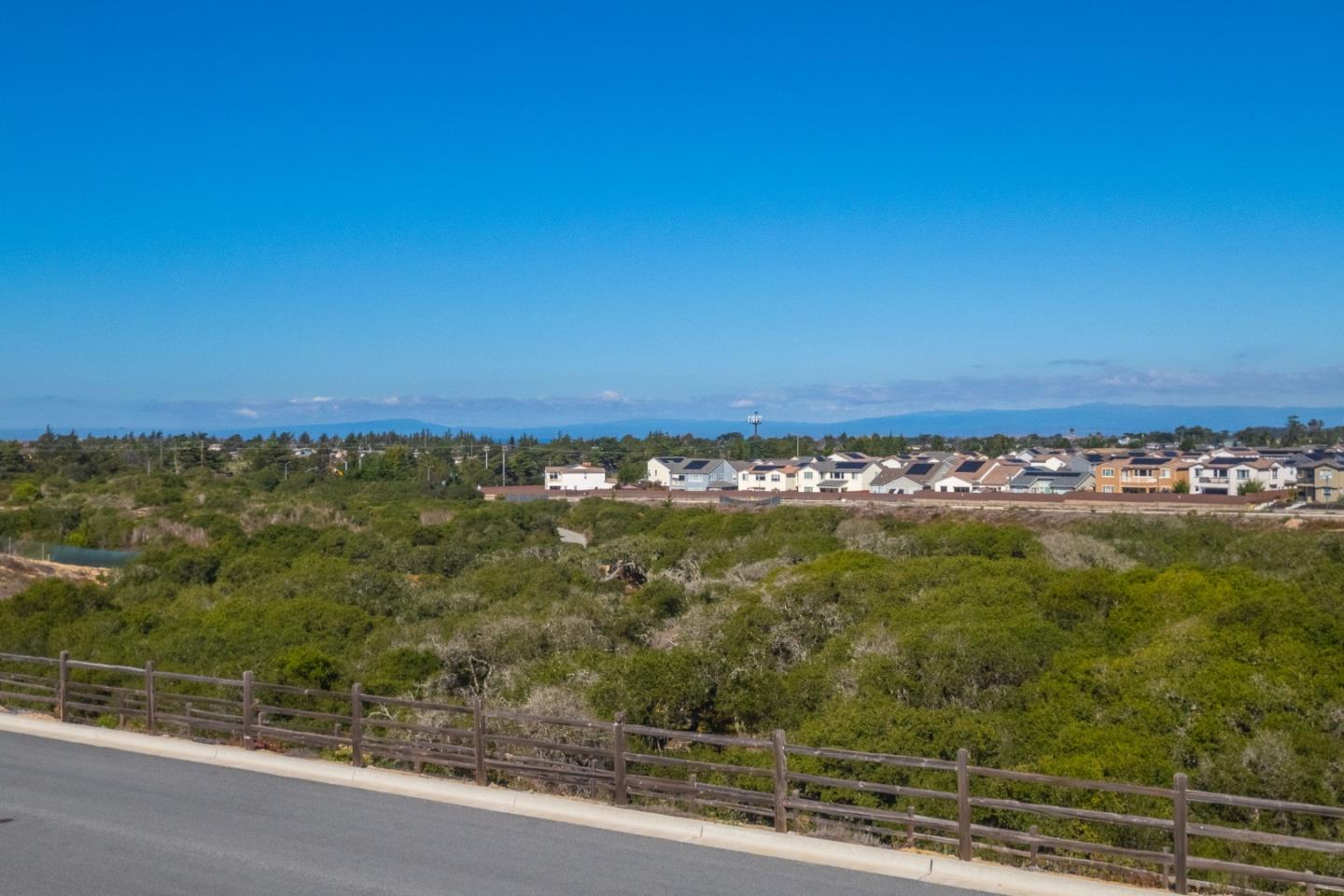 Detail Gallery Image 27 of 44 For 2975 Denali Dr, Marina,  CA 93933 - 3 Beds | 2/1 Baths