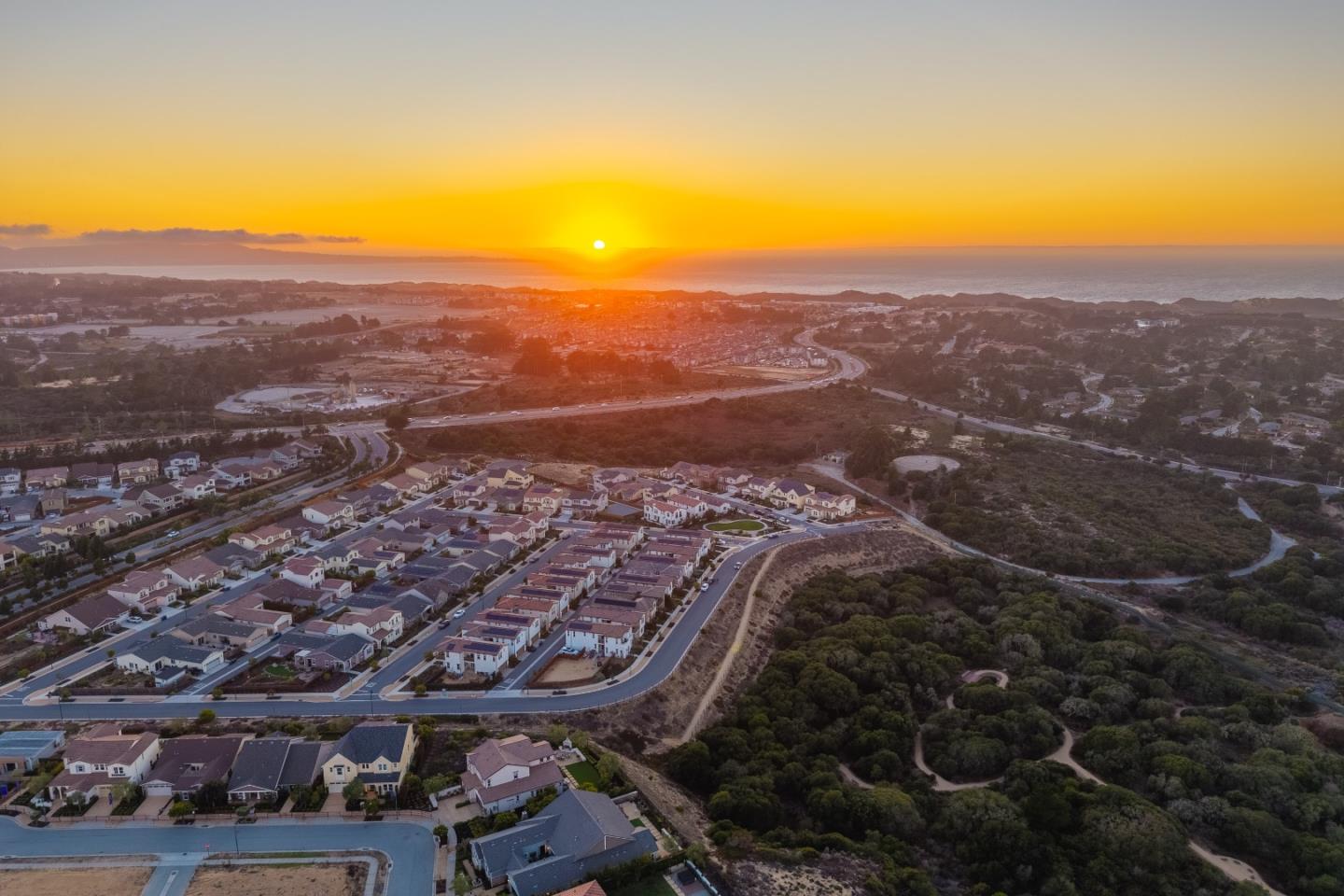 Detail Gallery Image 35 of 44 For 2975 Denali Dr, Marina,  CA 93933 - 3 Beds | 2/1 Baths