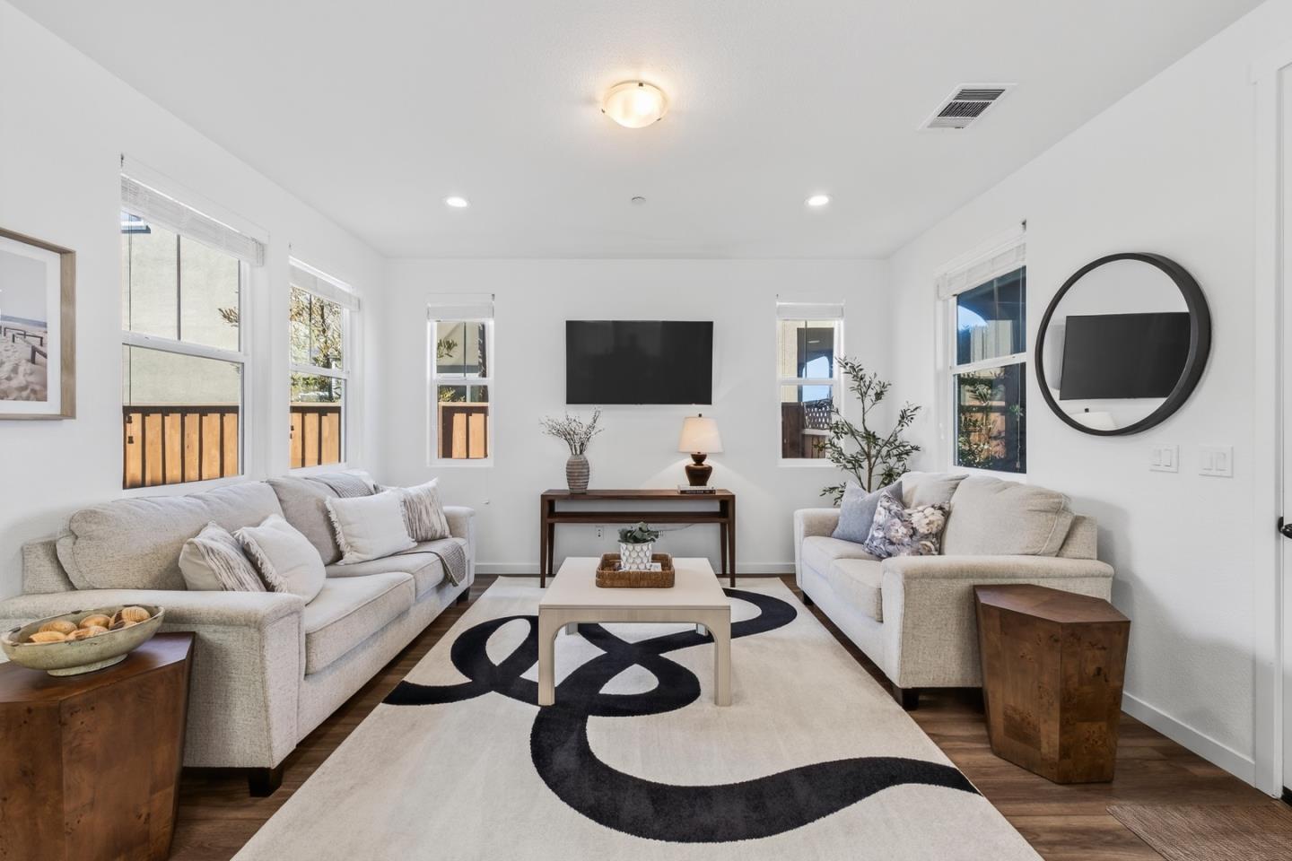 Detail Gallery Image 5 of 44 For 2975 Denali Dr, Marina,  CA 93933 - 3 Beds | 2/1 Baths