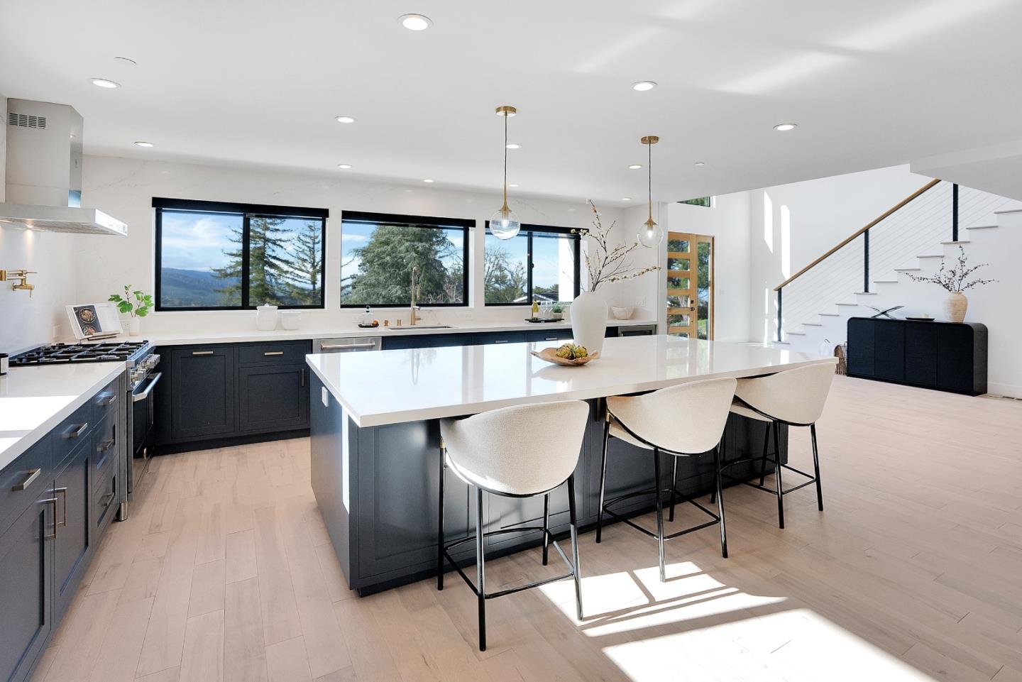 Detail Gallery Image 11 of 53 For 76 Vista Verde Way, Portola Valley,  CA 94028 - 5 Beds | 5/1 Baths