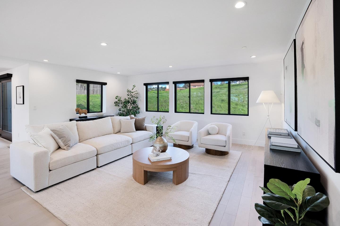 Detail Gallery Image 14 of 53 For 76 Vista Verde Way, Portola Valley,  CA 94028 - 5 Beds | 5/1 Baths