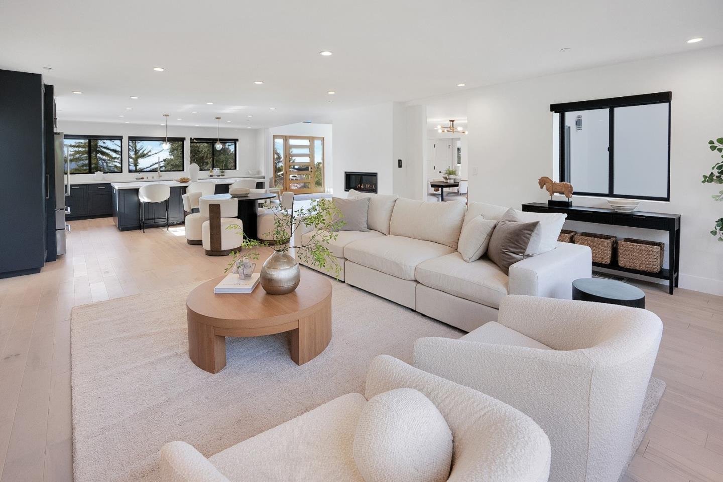 Detail Gallery Image 15 of 53 For 76 Vista Verde Way, Portola Valley,  CA 94028 - 5 Beds | 5/1 Baths