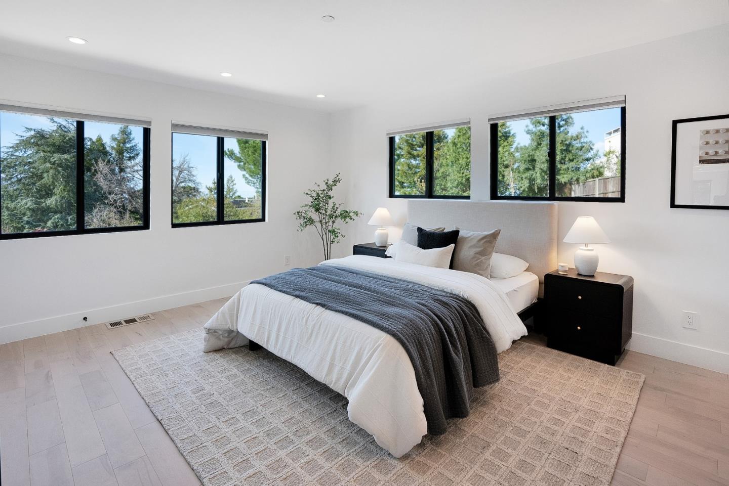 Detail Gallery Image 19 of 53 For 76 Vista Verde Way, Portola Valley,  CA 94028 - 5 Beds | 5/1 Baths