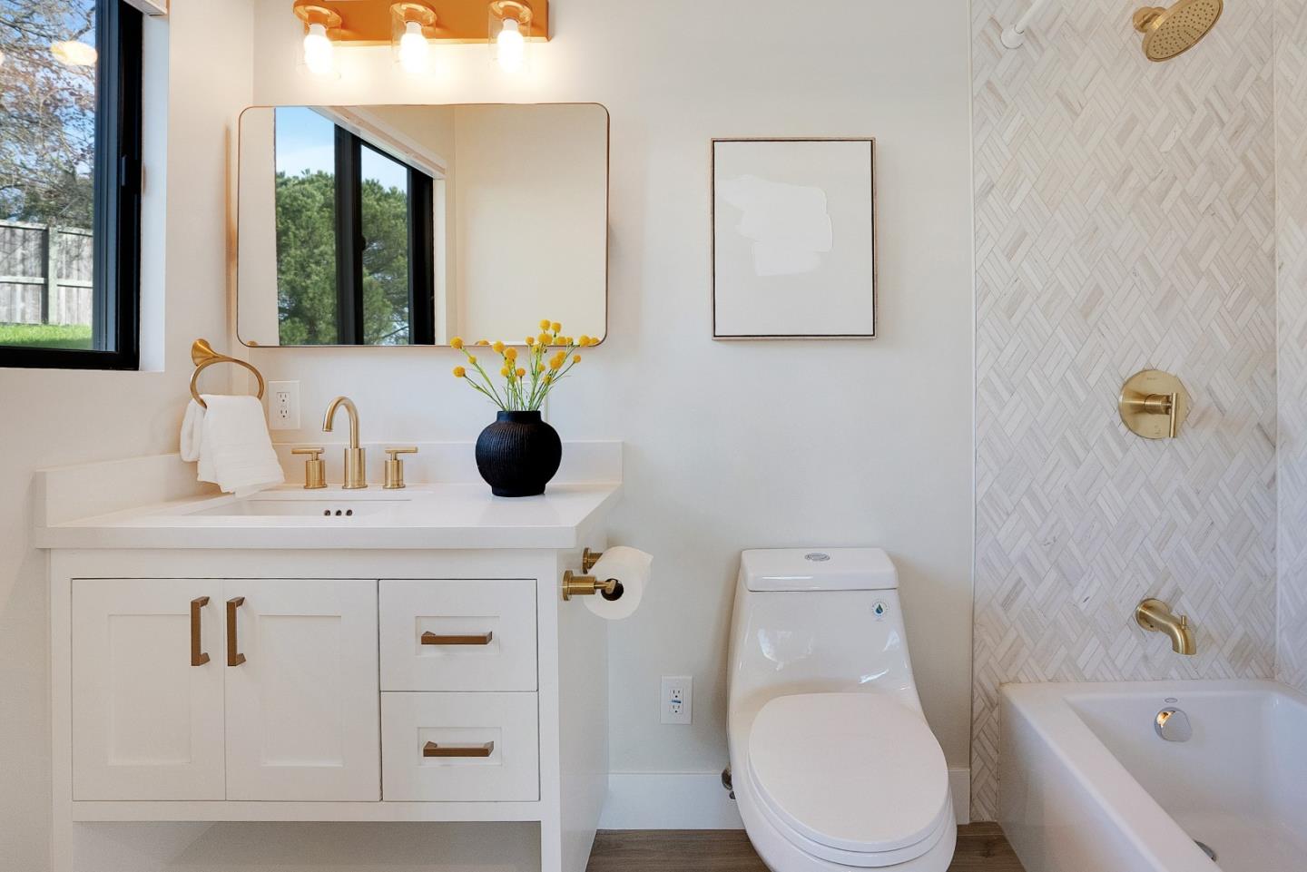 Detail Gallery Image 20 of 53 For 76 Vista Verde Way, Portola Valley,  CA 94028 - 5 Beds | 5/1 Baths