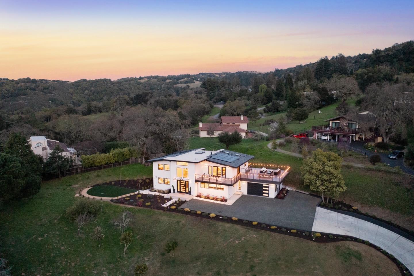 Detail Gallery Image 45 of 53 For 76 Vista Verde Way, Portola Valley,  CA 94028 - 5 Beds | 5/1 Baths