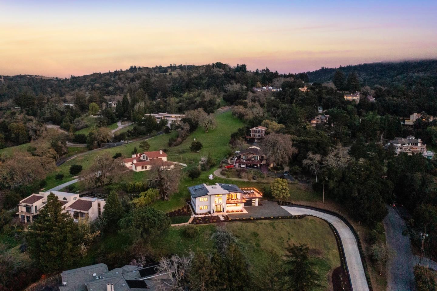 Detail Gallery Image 51 of 53 For 76 Vista Verde Way, Portola Valley,  CA 94028 - 5 Beds | 5/1 Baths