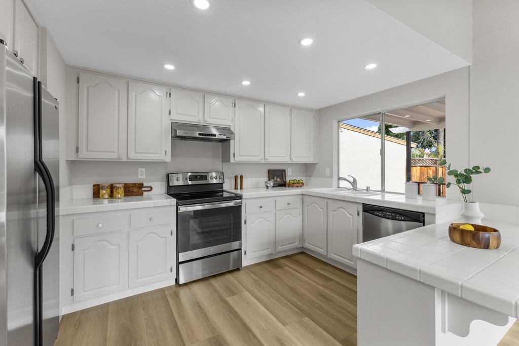 Detail Gallery Image 18 of 61 For 6222 Abbeyfield Ct, San Jose,  CA 95120 - 4 Beds | 2 Baths