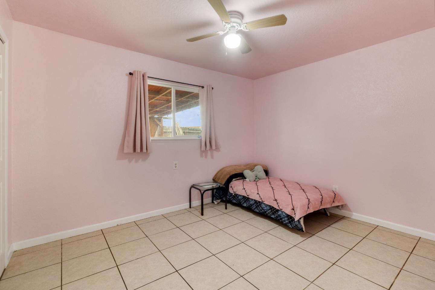 Detail Gallery Image 12 of 14 For 13183 Enid Dr, Waterford,  CA 95386 - 3 Beds | 2 Baths