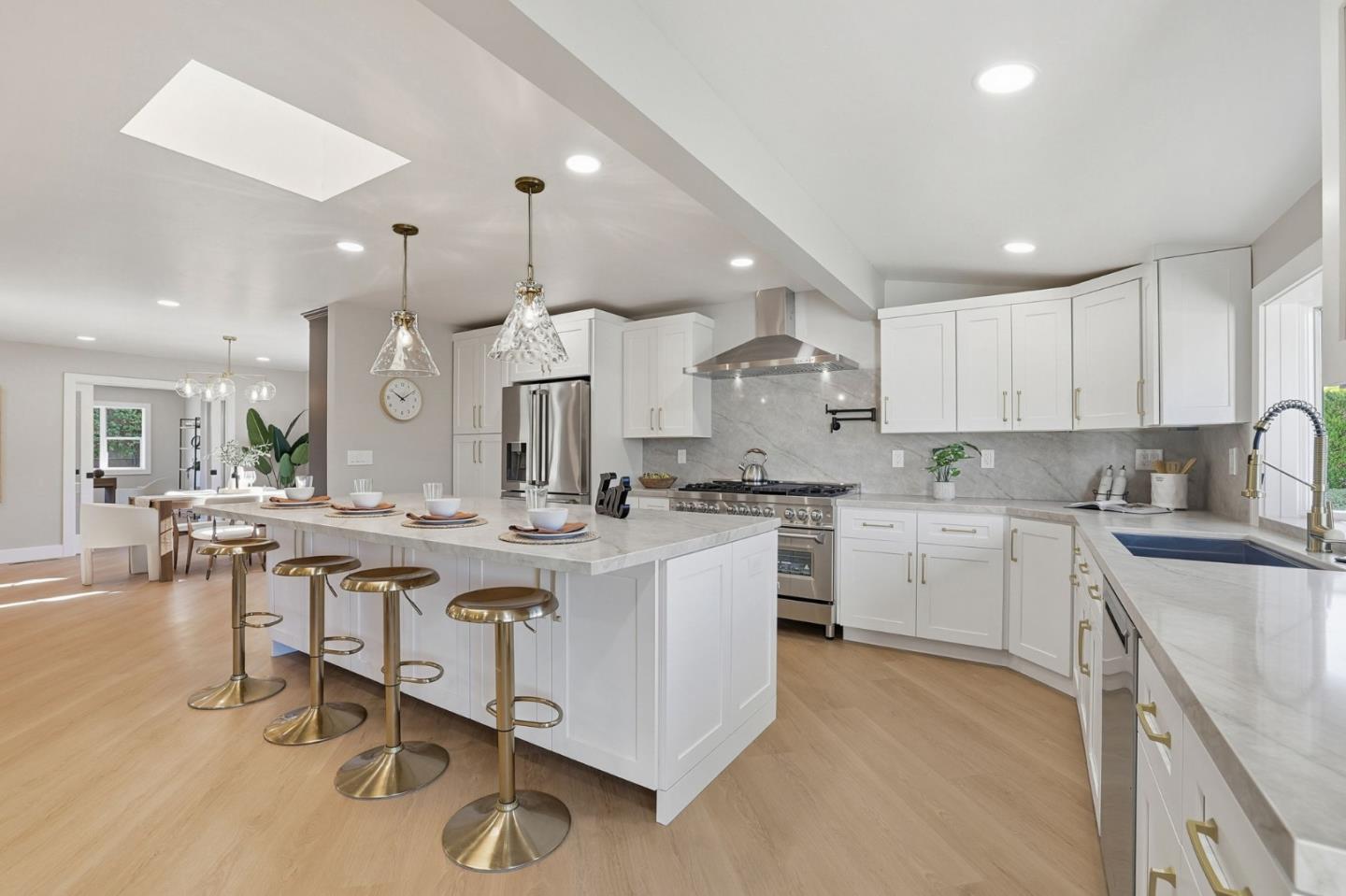 Detail Gallery Image 12 of 53 For 1174 Old Oak Dr, San Jose,  CA 95120 - 5 Beds | 3/1 Baths