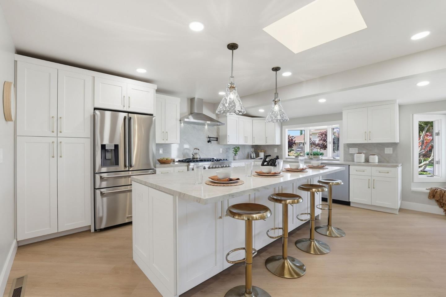 Detail Gallery Image 13 of 53 For 1174 Old Oak Dr, San Jose,  CA 95120 - 5 Beds | 3/1 Baths