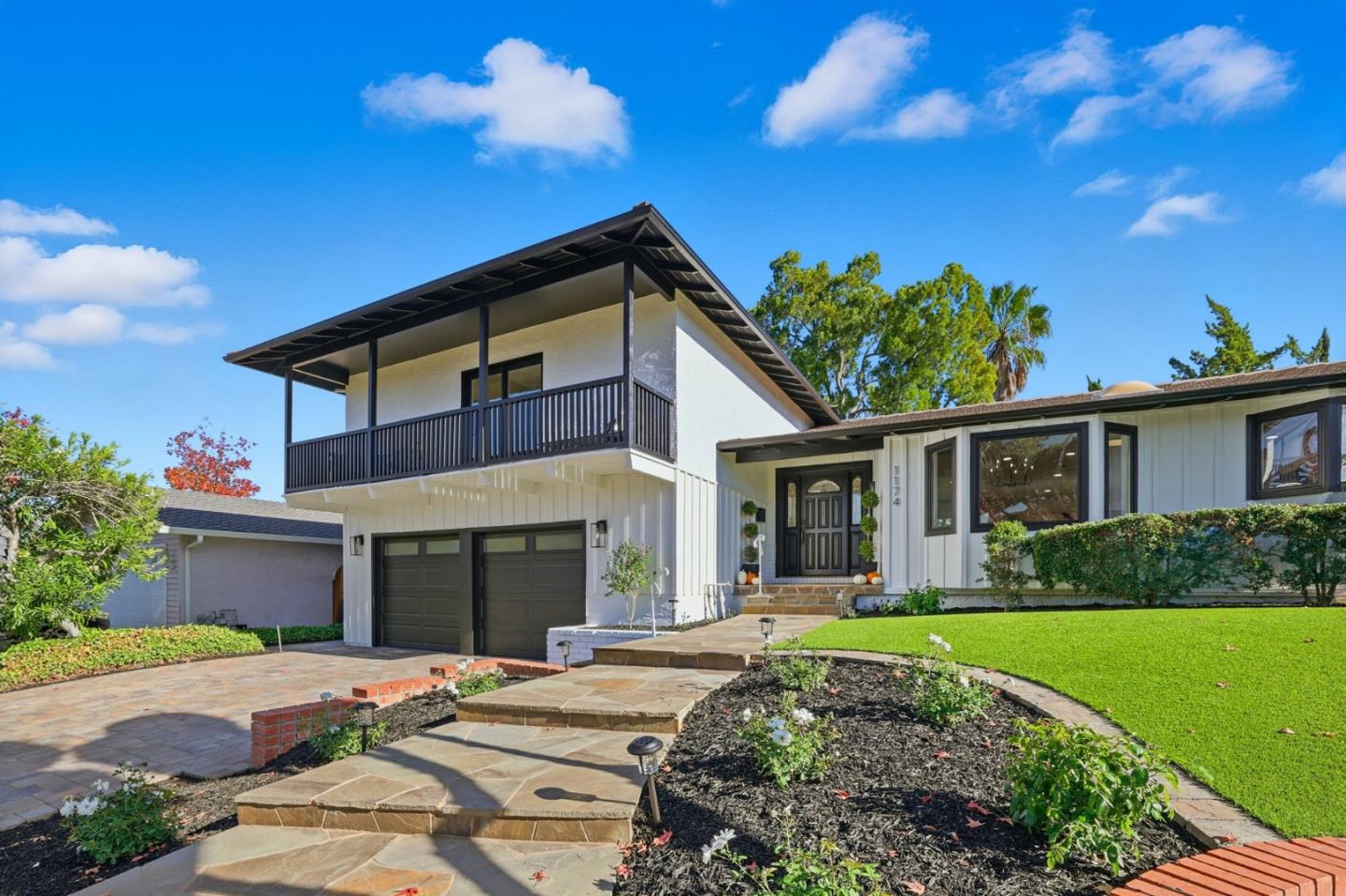 Detail Gallery Image 4 of 53 For 1174 Old Oak Dr, San Jose,  CA 95120 - 5 Beds | 3/1 Baths