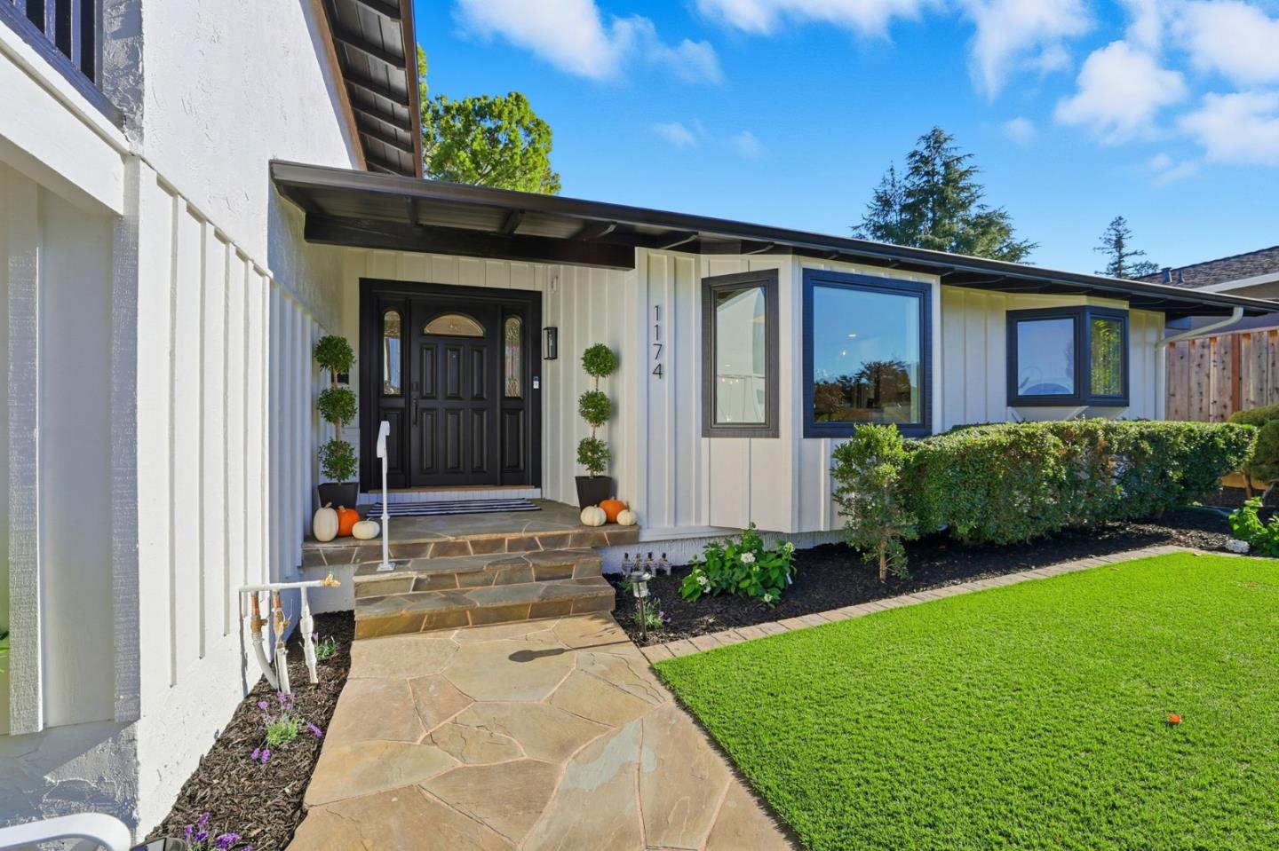 Detail Gallery Image 5 of 53 For 1174 Old Oak Dr, San Jose,  CA 95120 - 5 Beds | 3/1 Baths