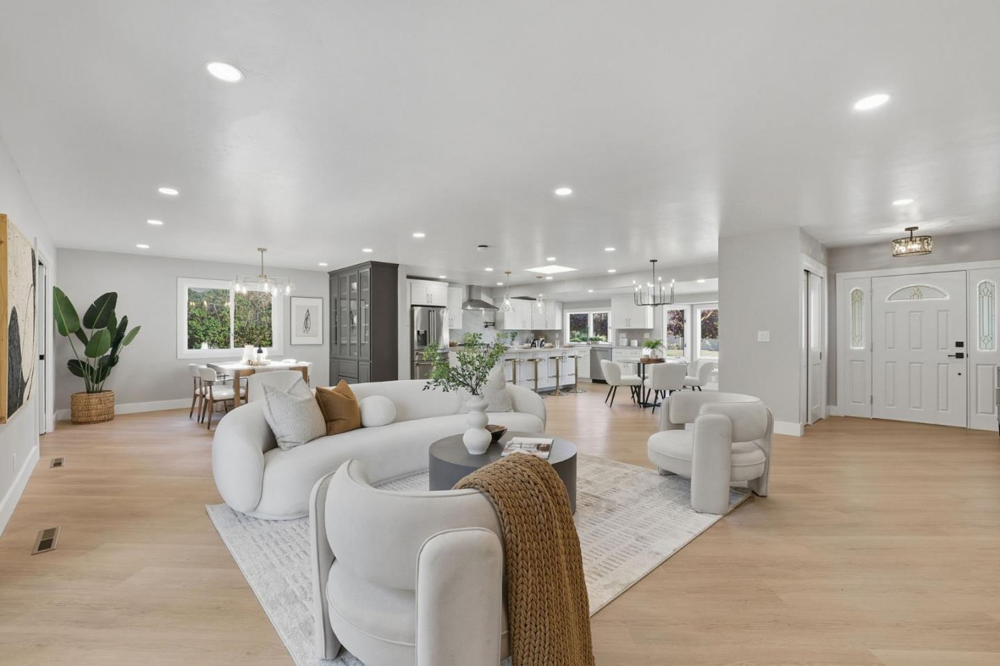 Detail Gallery Image 8 of 53 For 1174 Old Oak Dr, San Jose,  CA 95120 - 5 Beds | 3/1 Baths