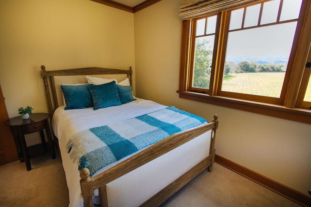 Detail Gallery Image 34 of 68 For 1001 Silverado Trail South, Saint Helena,  CA 94574 - 4 Beds | 2/1 Baths