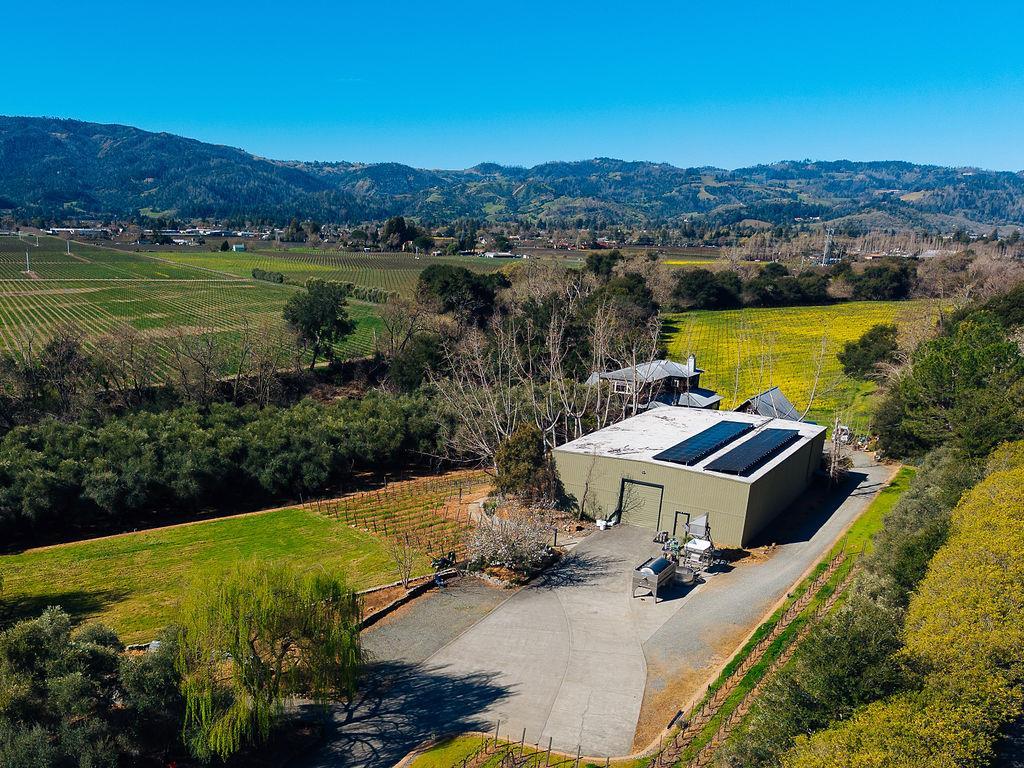 Detail Gallery Image 8 of 68 For 1001 Silverado Trail South, Saint Helena,  CA 94574 - 4 Beds | 2/1 Baths