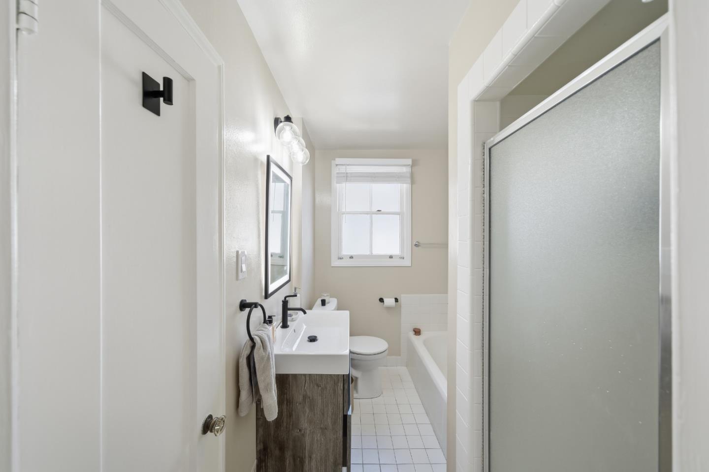 Detail Gallery Image 20 of 32 For 180 Elm St, San Carlos,  CA 94070 - – Beds | – Baths