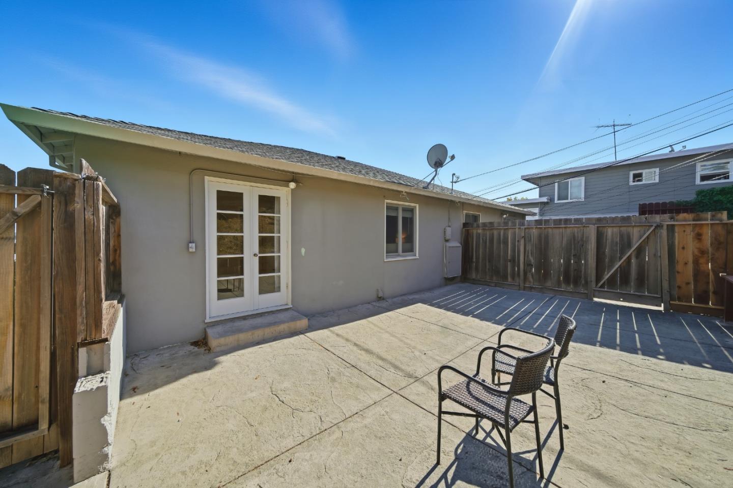 Detail Gallery Image 29 of 32 For 180 Elm St, San Carlos,  CA 94070 - – Beds | – Baths