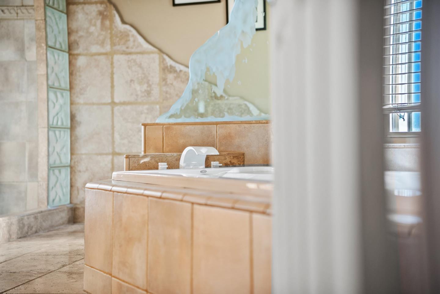 Detail Gallery Image 21 of 33 For 180 Delaveaga Park Dr, Santa Cruz,  CA 95065 - 3 Beds | 2/1 Baths