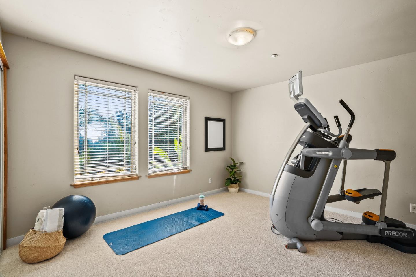 Detail Gallery Image 24 of 33 For 180 Delaveaga Park Dr, Santa Cruz,  CA 95065 - 3 Beds | 2/1 Baths