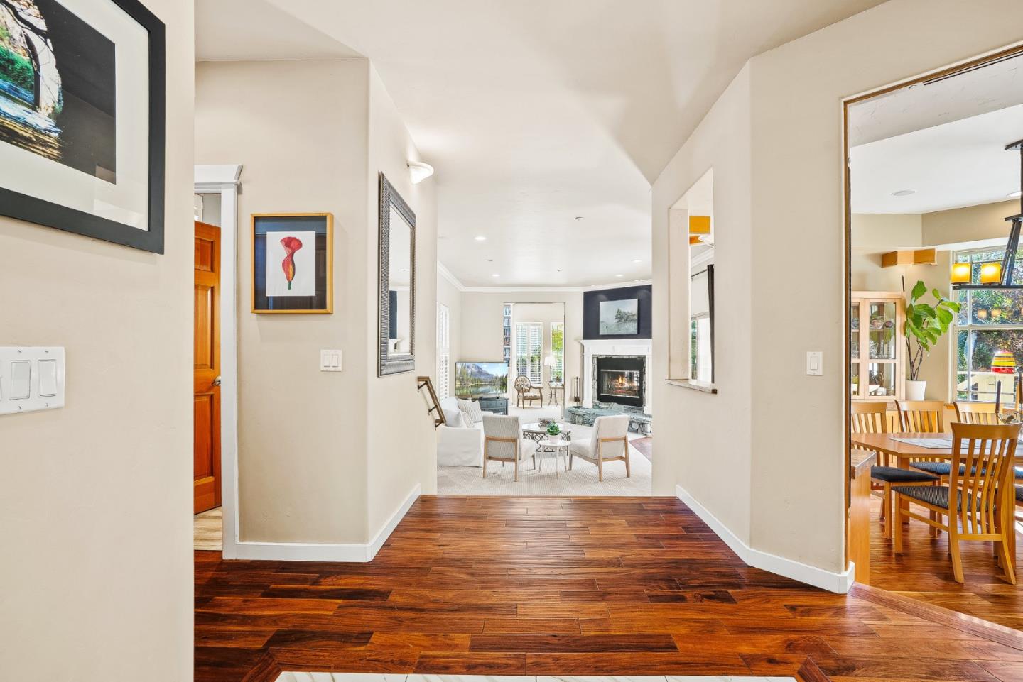 Detail Gallery Image 6 of 33 For 180 Delaveaga Park Dr, Santa Cruz,  CA 95065 - 3 Beds | 2/1 Baths