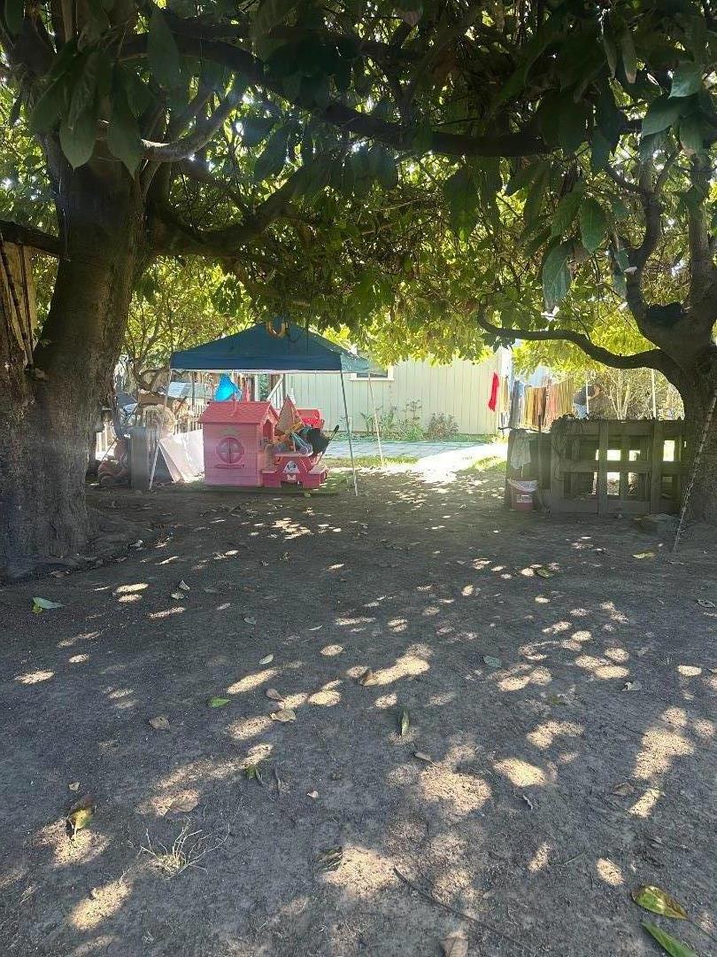 Detail Gallery Image 4 of 6 For 205 Bockius St, Watsonville,  CA 95076 - 2 Beds | 1 Baths