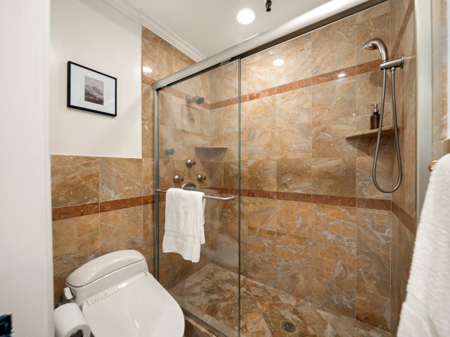 Detail Gallery Image 15 of 24 For 49 Showers Dr #D460,  Mountain View,  CA 94040 - 3 Beds | 2/1 Baths