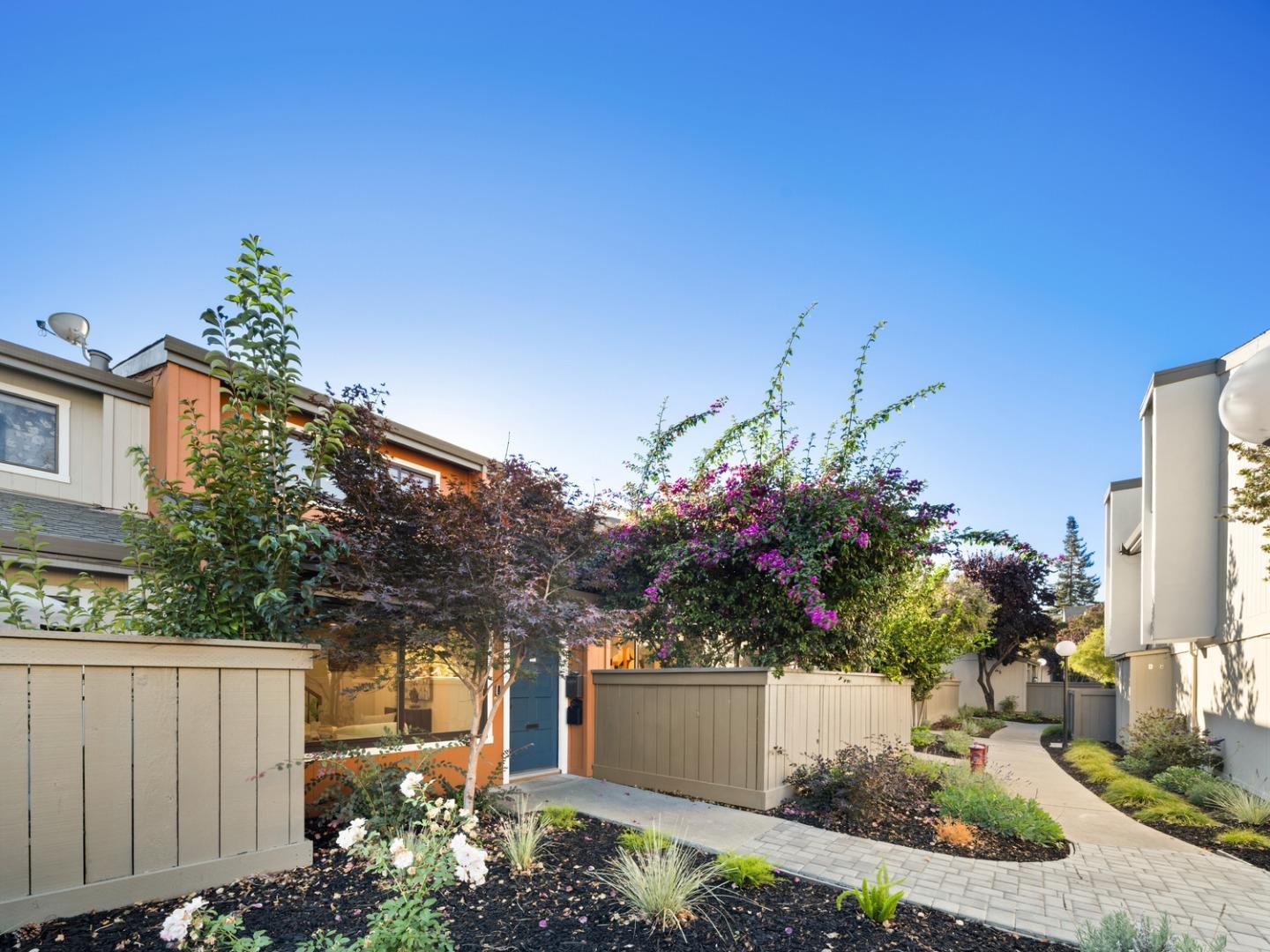 Detail Gallery Image 20 of 24 For 49 Showers Dr #D460,  Mountain View,  CA 94040 - 3 Beds | 2/1 Baths