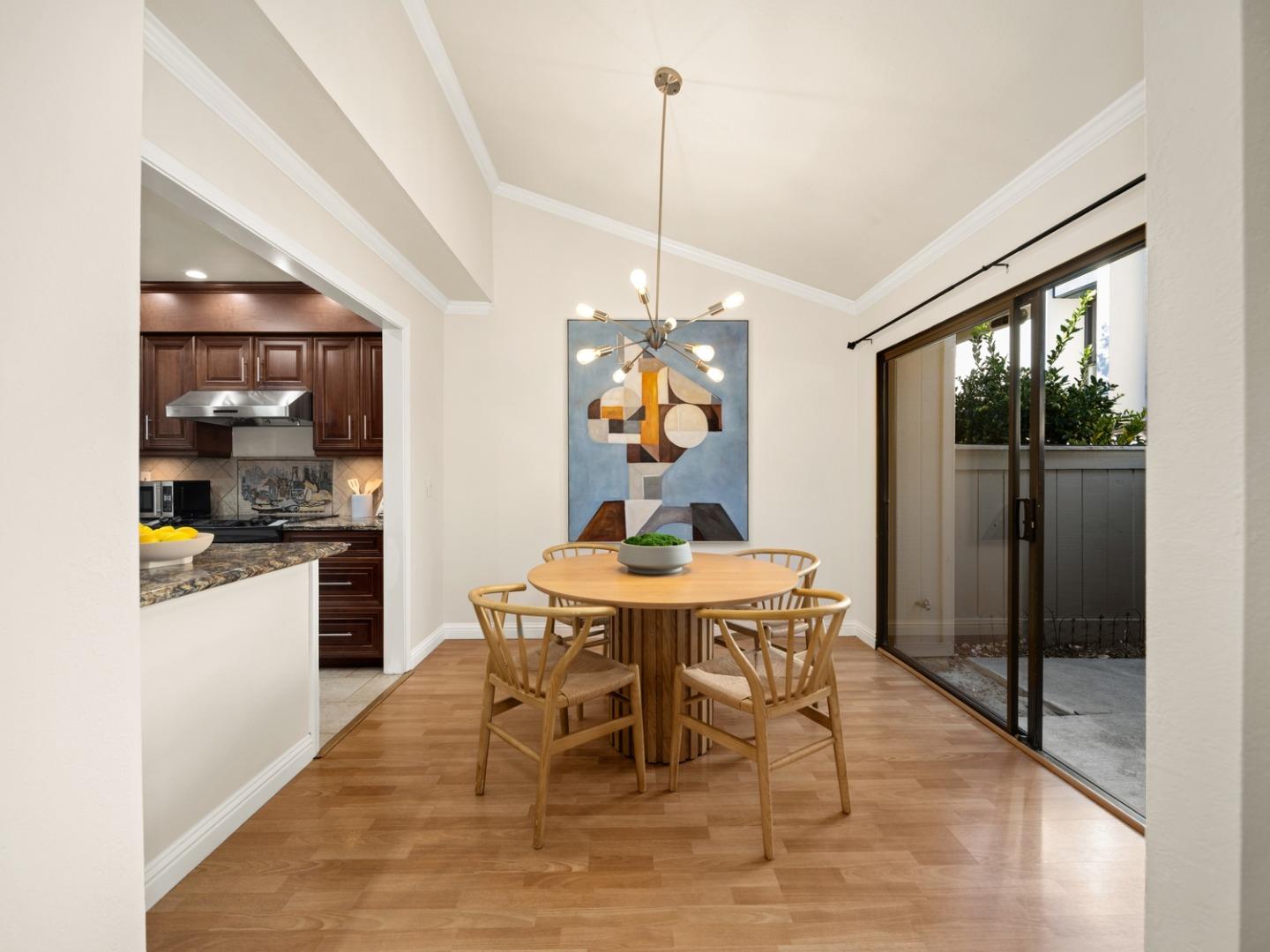 Detail Gallery Image 6 of 24 For 49 Showers Dr #D460,  Mountain View,  CA 94040 - 3 Beds | 2/1 Baths