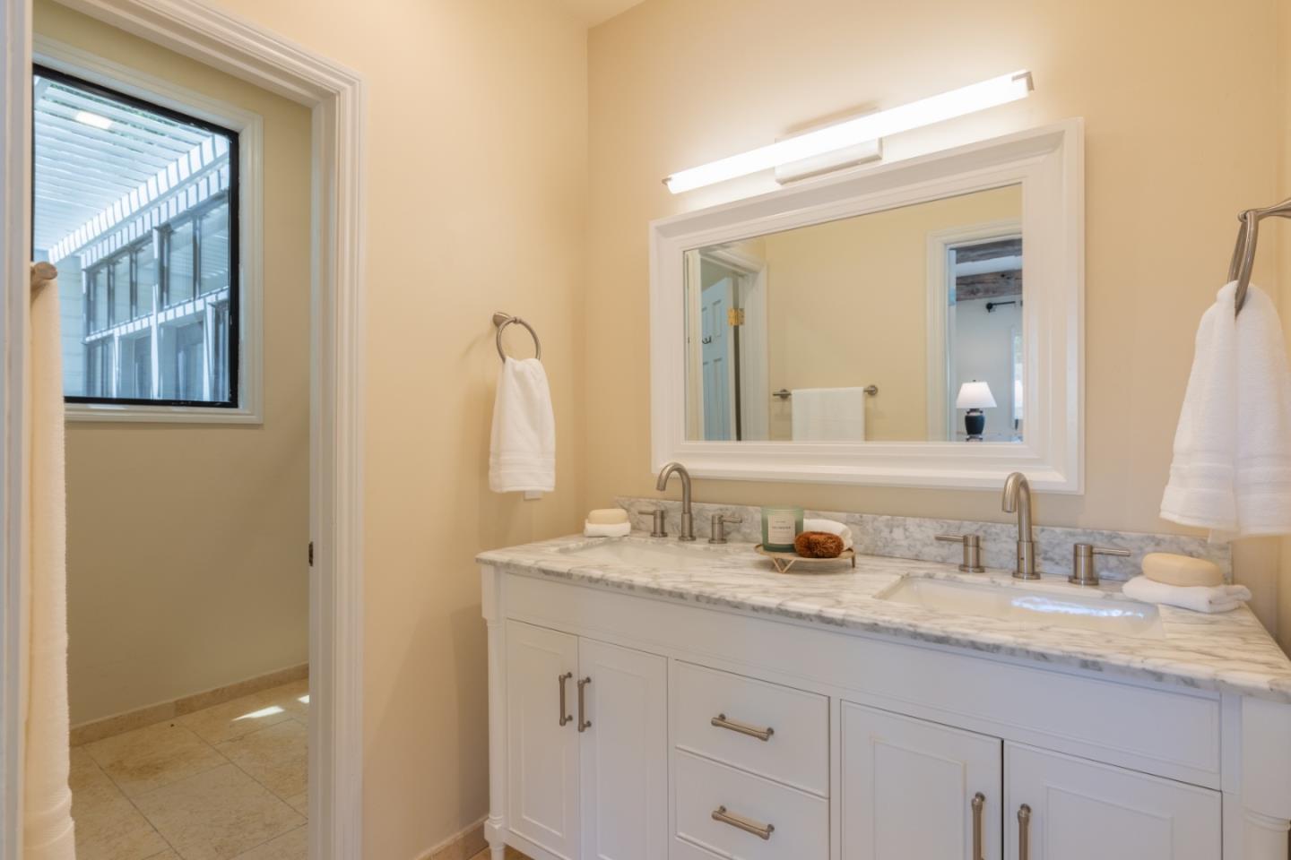 Detail Gallery Image 18 of 33 For 31315 via La Naranga, Carmel Valley,  CA 93924 - 4 Beds | 3/1 Baths