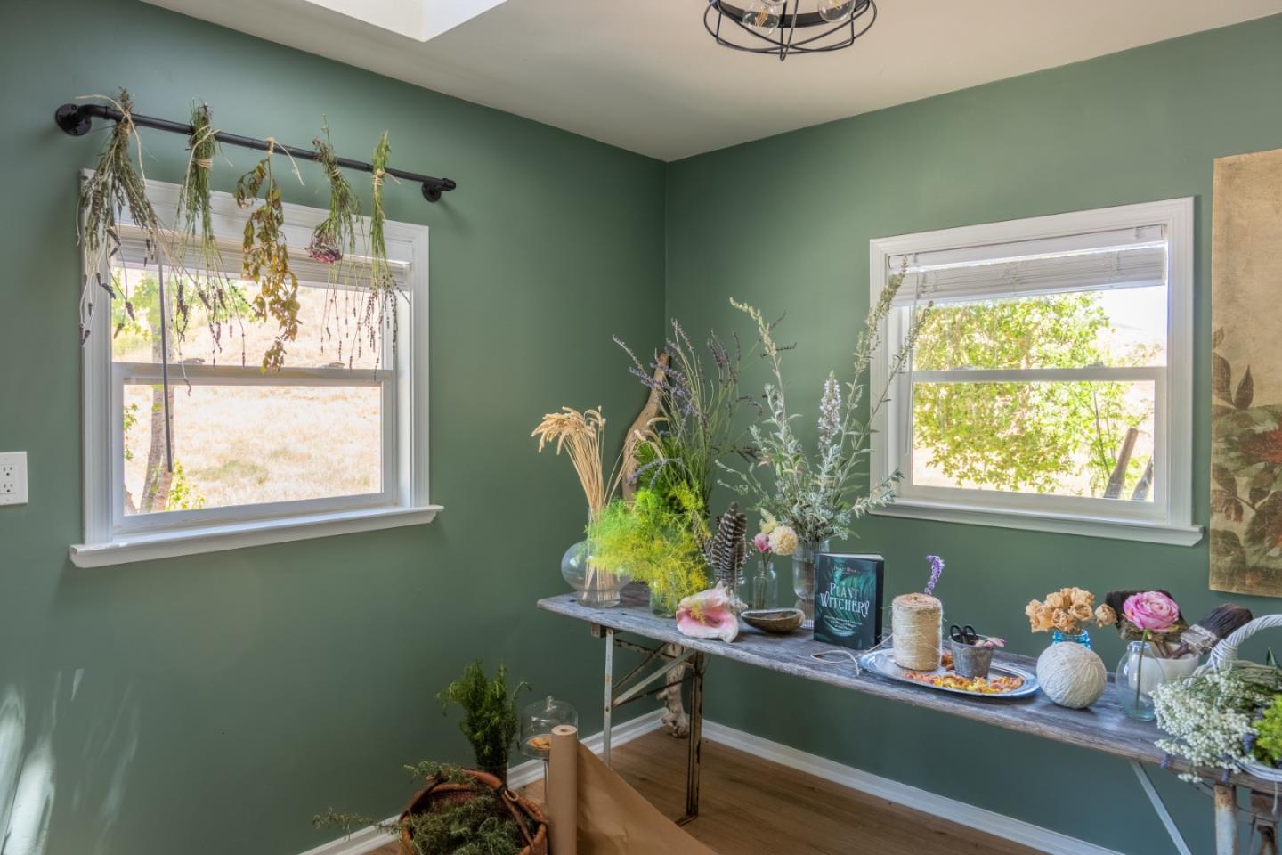 Detail Gallery Image 29 of 33 For 31315 via La Naranga, Carmel Valley,  CA 93924 - 4 Beds | 3/1 Baths