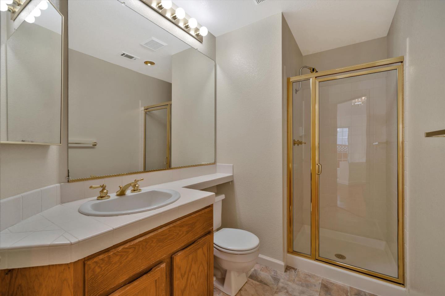 Detail Gallery Image 11 of 44 For 824 Bay Harbour Dr, Redwood City,  CA 94065 - 4 Beds | 3 Baths