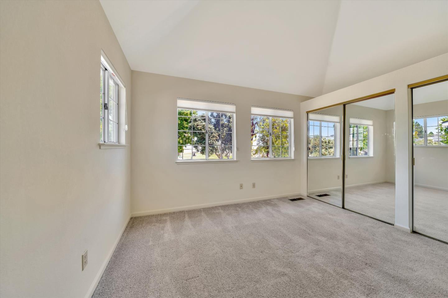 Detail Gallery Image 29 of 44 For 824 Bay Harbour Dr, Redwood City,  CA 94065 - 4 Beds | 3 Baths