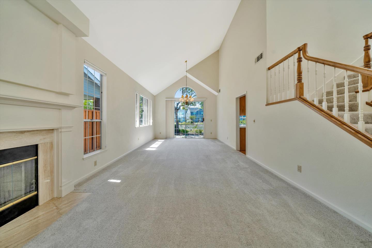 Detail Gallery Image 4 of 44 For 824 Bay Harbour Dr, Redwood City,  CA 94065 - 4 Beds | 3 Baths