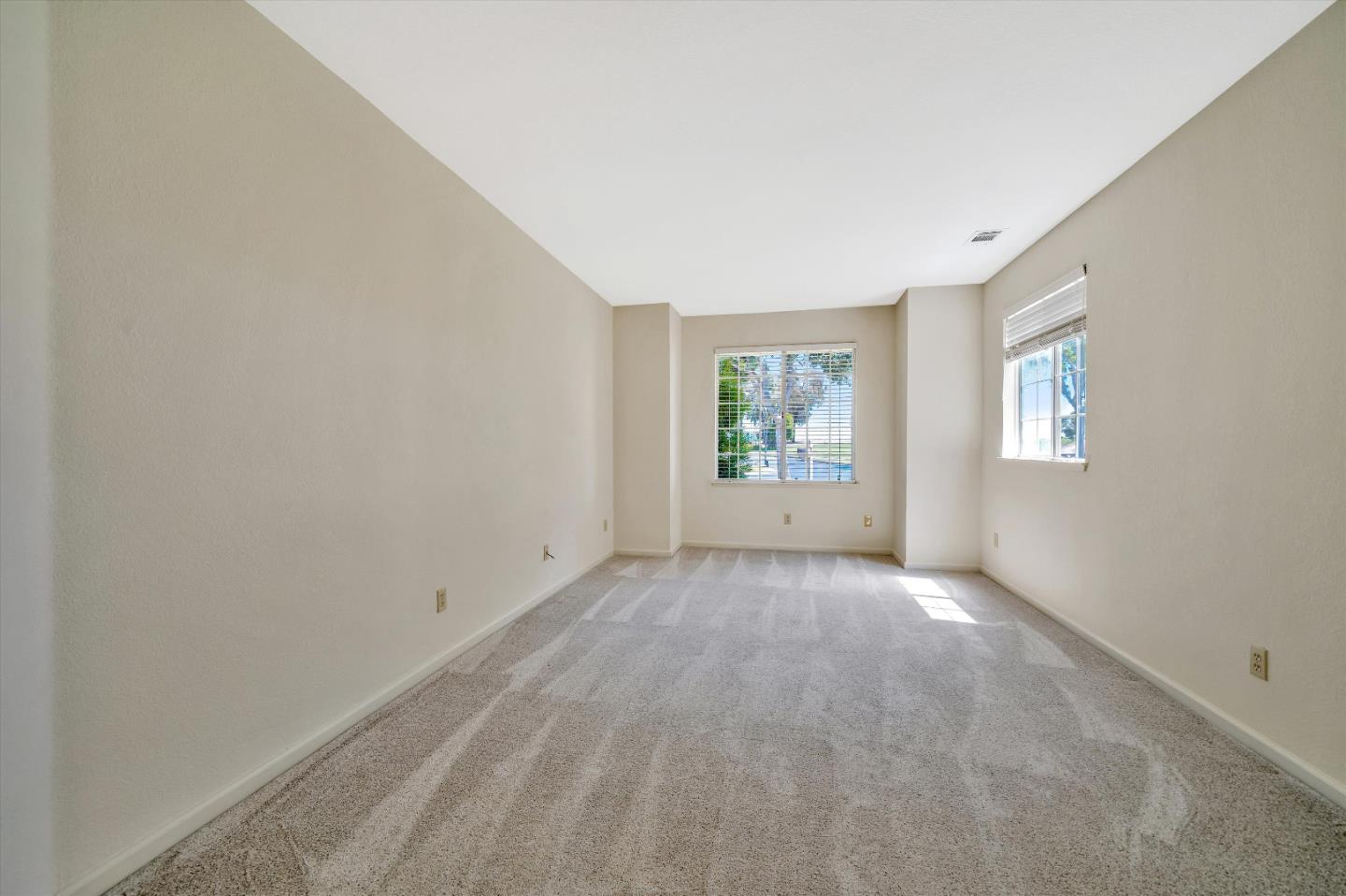 Detail Gallery Image 8 of 44 For 824 Bay Harbour Dr, Redwood City,  CA 94065 - 4 Beds | 3 Baths