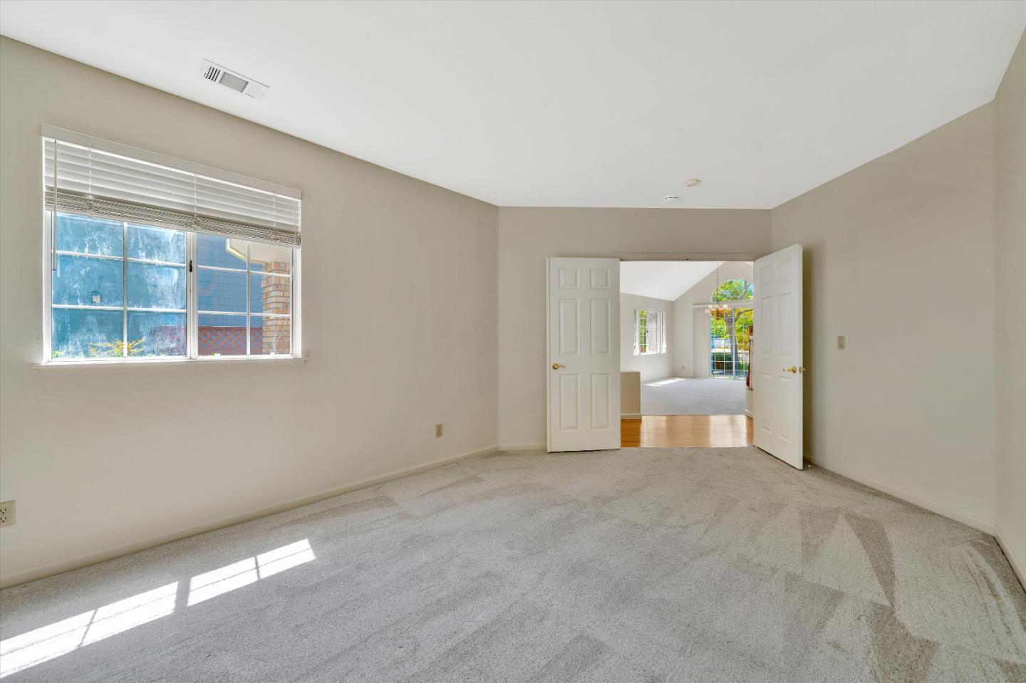 Detail Gallery Image 9 of 44 For 824 Bay Harbour Dr, Redwood City,  CA 94065 - 4 Beds | 3 Baths