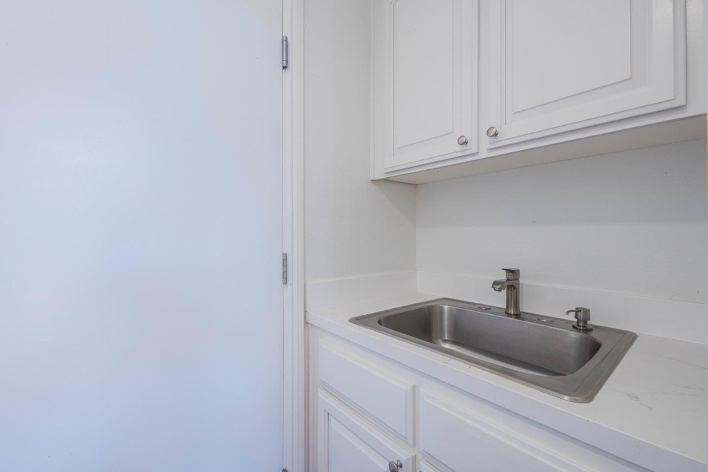 Detail Gallery Image 22 of 47 For 21905 Azure Crest Ct, Salinas,  CA 93908 - 3 Beds | 2/1 Baths