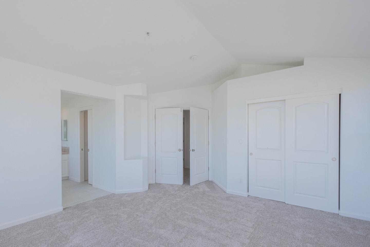 Detail Gallery Image 30 of 47 For 21905 Azure Crest Ct, Salinas,  CA 93908 - 3 Beds | 2/1 Baths
